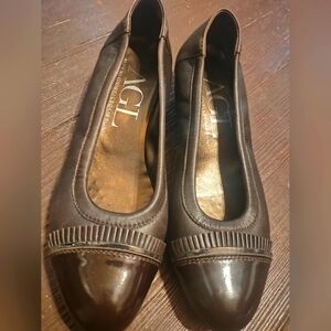 AGL Attilio Giusti Leomb. Women brown Patent Leather Cap Toe Shoes Size 39.5
